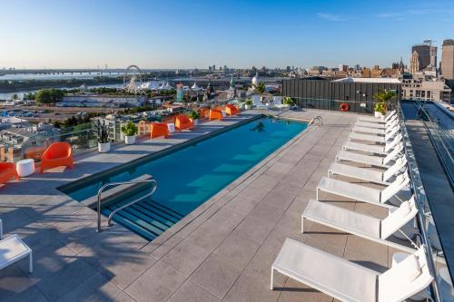 Swimming pool, Hyatt Centric Montreal in Old Montreal
