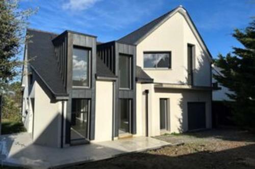 F6 house with garden near the sea gîte à louer Saint-Sébastien