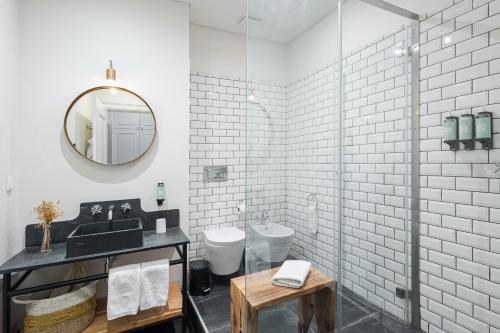 Deluxe One-Bedroom Apartment room in Almaria - Ex Libris Apartments | Chiado