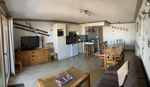 4 bedrooms, 6 beds