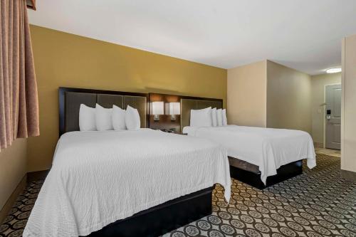 Best Western Plus InnTowner Madison Room Type - Queen Room with Two Queen Beds - Non-Smoking