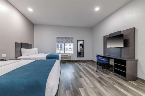 2 queen beds