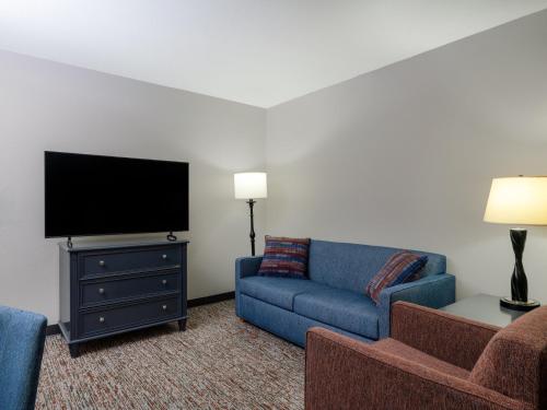 Country Inn & Suites by Radisson Gillette WY - image 10