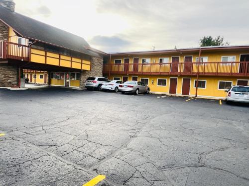 Clayton House Motel in Loves Park, USA