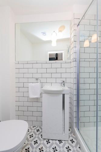 Charming Studio at the Marina, Dublin (photo 10)