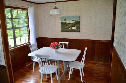 Country Home by Natchez Trace's State Forest in Wildersville 