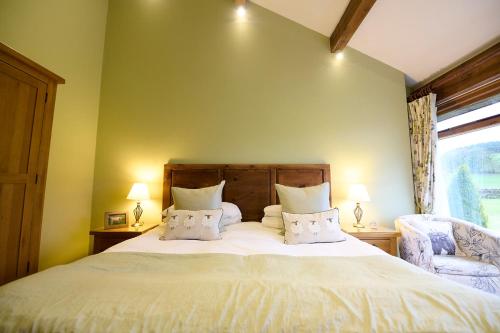 2 twin beds