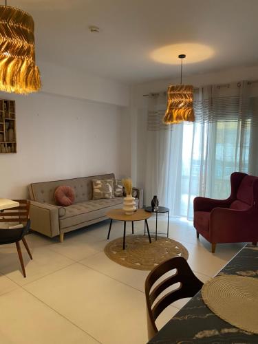 NEW 2BD Aprt with Shared Rooftop Pool B3, Athen