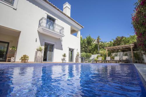 Swimming pool, Villa Esmeralda in Ferrarias