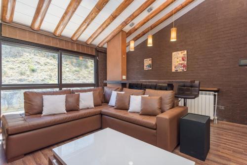 Seadmed, Woodvale - Sleek 3-Bedroom Apt in kfardebian in Kfardebian