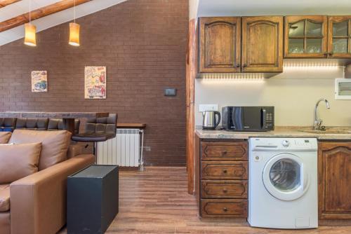 köök, Woodvale - Sleek 3-Bedroom Apt in kfardebian in Kfardebian