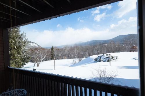 White Mountains Getaway with amazing views! - image 8