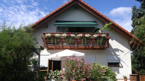 Dachgeschosswohnung, Baalsdorf