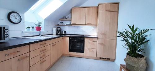Dachgeschosswohnung 5.6km von Borsdorf entfernt