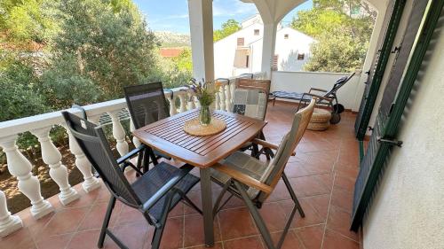 Rose Wind Apartments by Pag tours 2