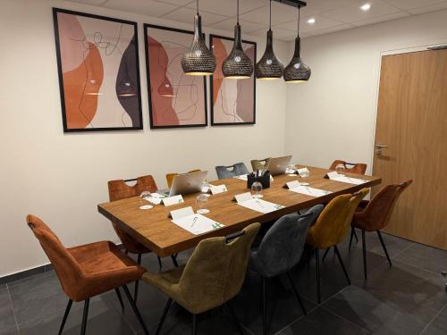 Конференц-зал / бальні зали, Holiday Inn Dijon Sud Longvic By IHG in Лонгвік