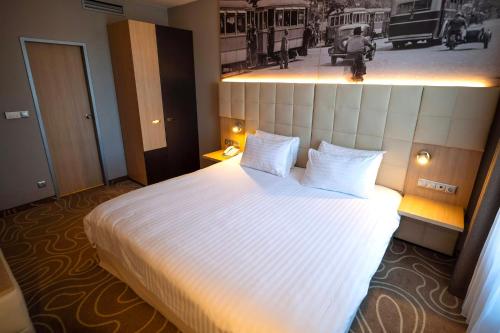 653199217 Holiday Inn Budapest-Budaörs by IHG