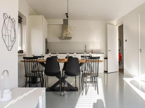 Villa in Friesland with Jetty and Fenced Garden