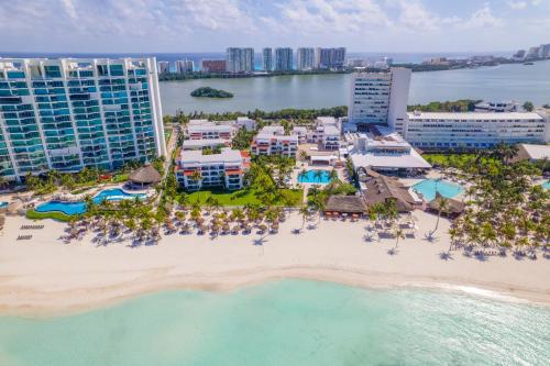 Beachscape Kin Ha Villas & Suites, Cancún