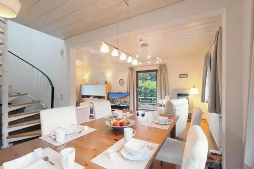 Ferienhaus mit Sauna direkt am Waldrand, See, Wald und Ruhe in Kirchheim, Deutschland