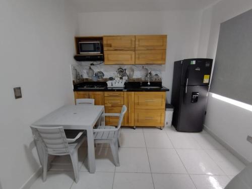 RentalsOP AN02 Apartamento en Laureles, a min del estadio, cerca a estacion del metro, Medellín (fotografie 4)