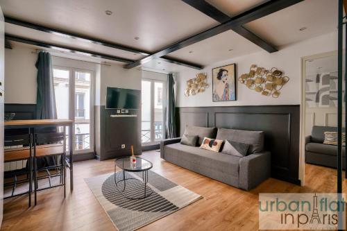 13 Luxury Flat eiffel design 2 4