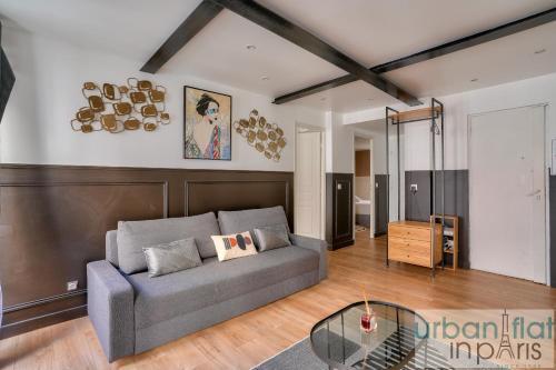 13 Luxury Flat eiffel design 2 - image 6