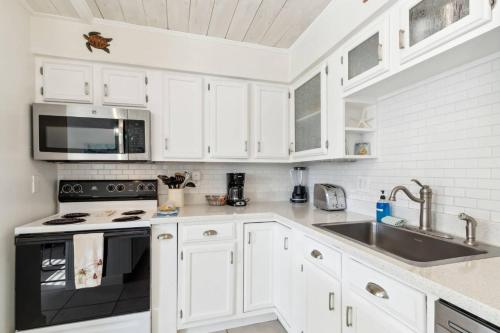 Sea Salt Townhome in Jacksonville Beach, USA