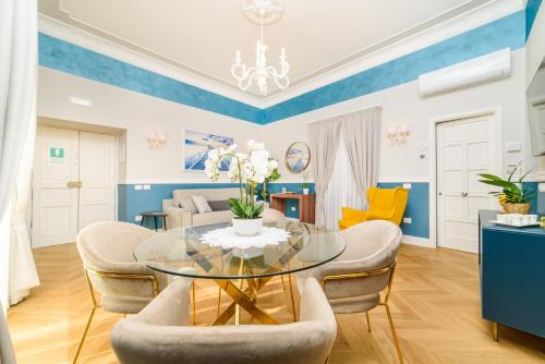 Two-Bedroom Deluxe Apartment room in Sirenuse Home & Suites