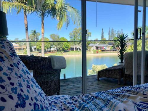 Waterfront 3 Bedroom House in Family Friendly Resort in Elanora