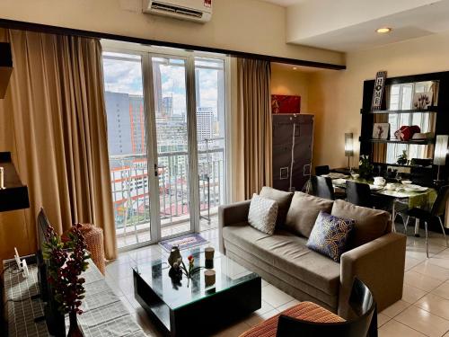908 Bukit Ceylon 5 Minute to Jalan Alor Bukit Bintang KLCC Pavilion 2R2B 8 Pax