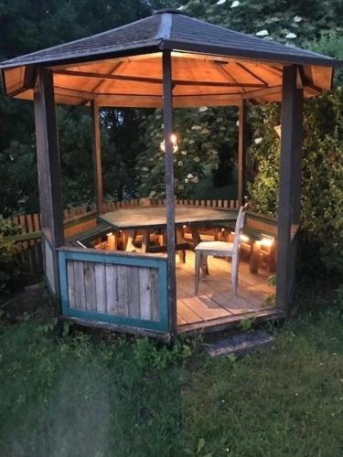 Gästehaus Nitsch (Gastehaus Nitsch) in เซเฟลด์ คาโดลซ์