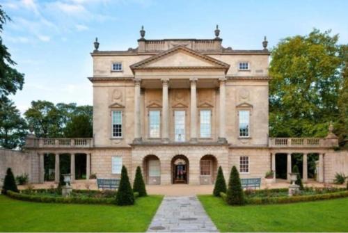 Spacious city-centre apartment in Bath, Bath (photo 7)