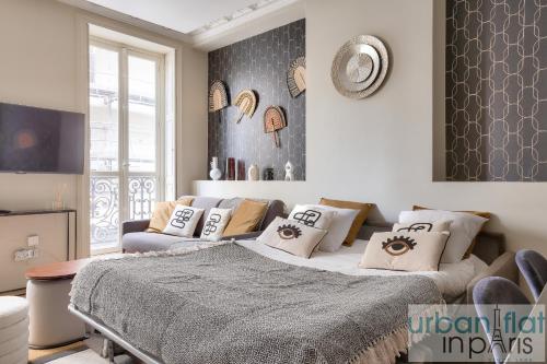 61- Big Luxury Parisian Flat 2DD - image 2