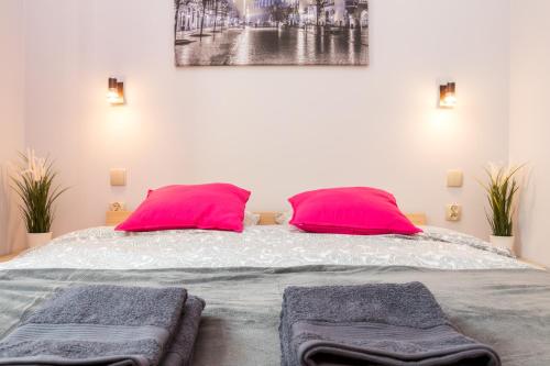 Apartment Koletek street