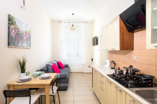 Apartment Koletek street