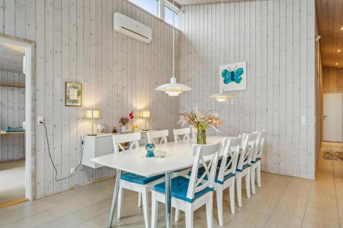 A szálláshely kívülről, Nice Holiday Home 200 Meters From The Beach in Handrup Strand