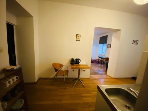 Wohnung im Zentrum - image 4