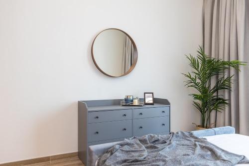 Hashtag Holiday Home - 1BDR Apartment with Canal View in Business Bay, Dubaj (zdjęcie 3)