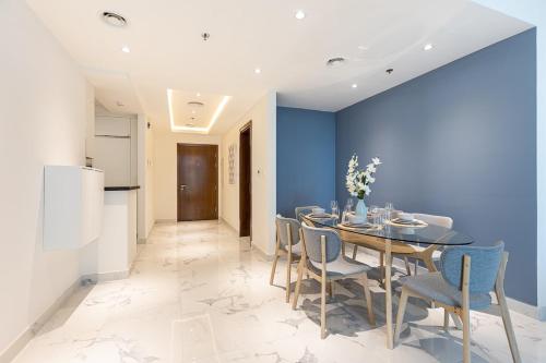 Hashtag Holiday Home - 1BDR Apartment with Canal View in Business Bay, Dubaj (zdjęcie 7)