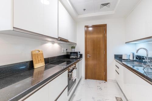 Hashtag Holiday Home - 1BDR Apartment with Canal View in Business Bay, Dubaj (zdjęcie 9)