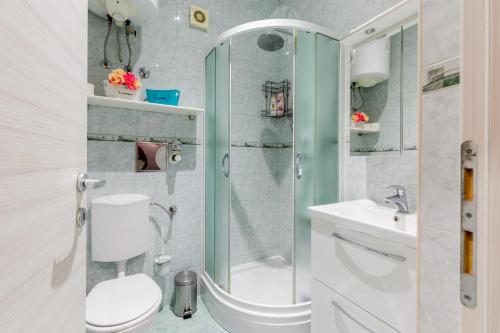 Two-Bedroom Apartment with Terrace and Sea View image 10
