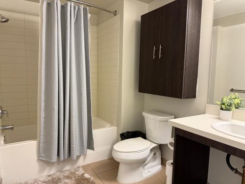 Studio Suite - Walk to Convention Center and Crypto Arena thumb 4