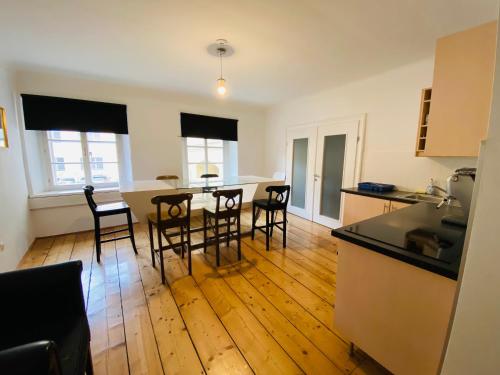 Wohnung, 3 Zimmer, eines davon Durchgangszimmer, ruhig, Graz Zentrum, Štýrský Hradec (fotografie 10)