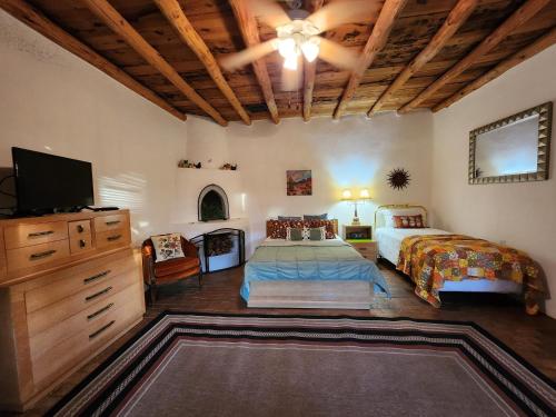 Red Mountain Manor vineyard and guesthouse in Rio Rancho, USA