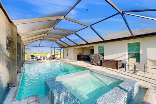 Cocktail Cove in Burnt Store Marina (FL)