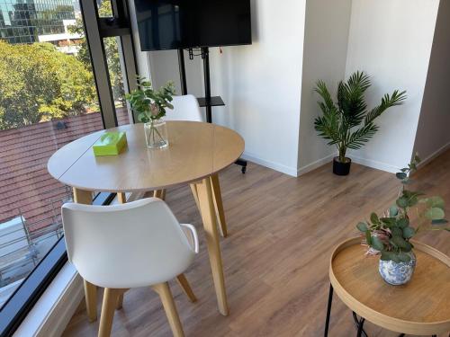 Brand New Luxury Studio Queen Street View, Окленд (фото 6)