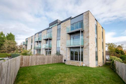 Square Green - No 16 Balcony Square Green - No 16 Balcony