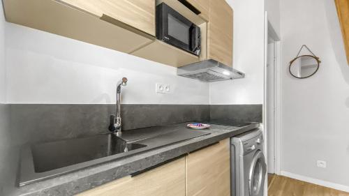 ห้องครัว, CALYPSO - Hypercentre - Proche Gare & Tram - Balcon - Wifi in อานเนอมาส