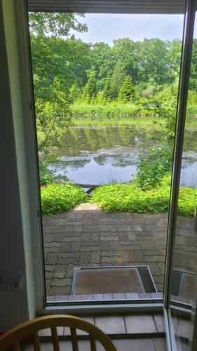 Gut Hanerau, Eschenufer keine Monteure in Hanerau-Hademarschen